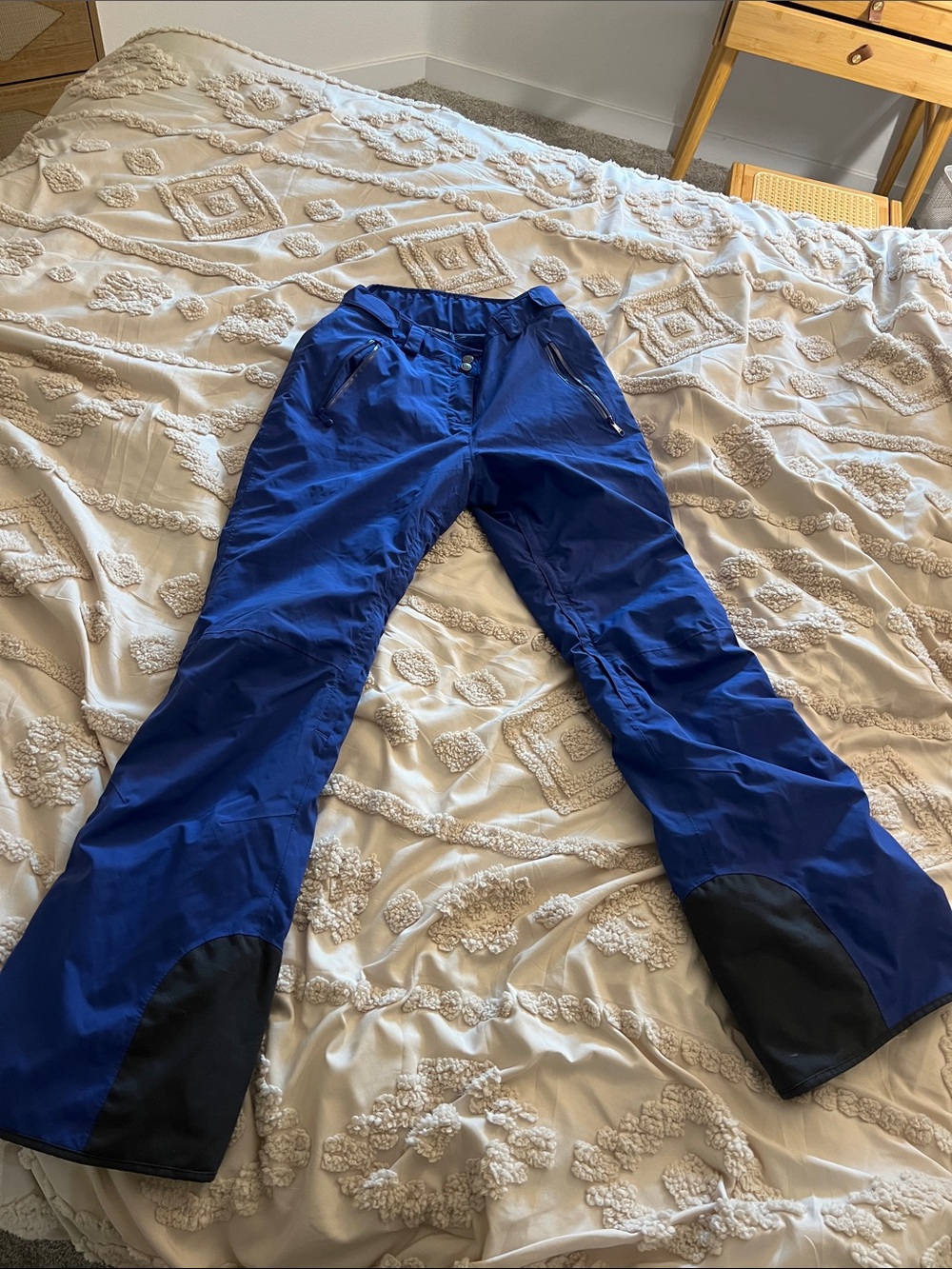 Helly Hansen Royal Blue Ski Pants with Black Reinforced Cuffs Small